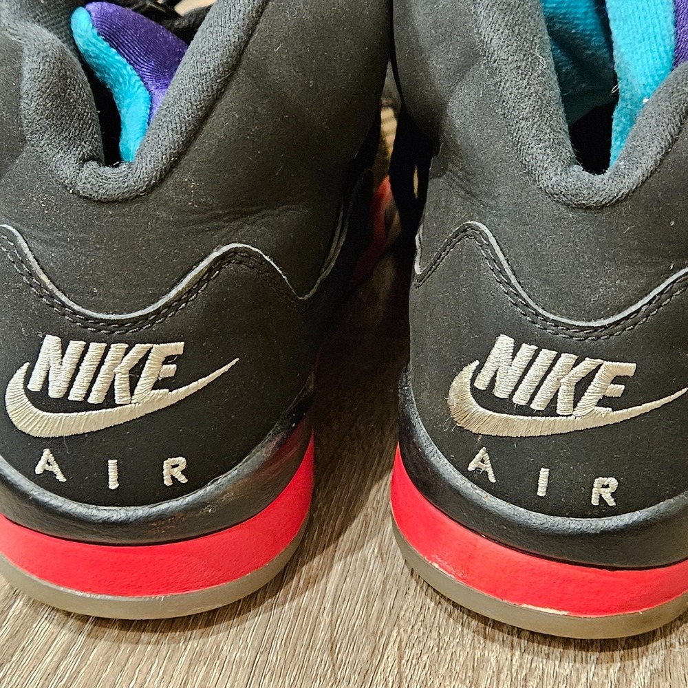 Air Jordan 5 Retro Top 3 Mens 9.5 Black Fire Red Grape CZ1786-001 2020 No Insole - Picture 14 of 14